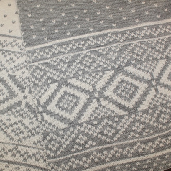 Gap fair isle scarf (NWT) - Picture 4 of 9